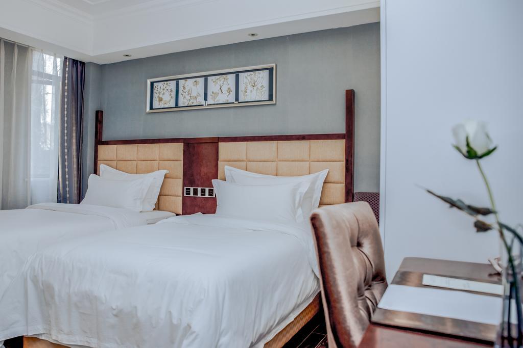 Chengdu Theme Hotel Room photo